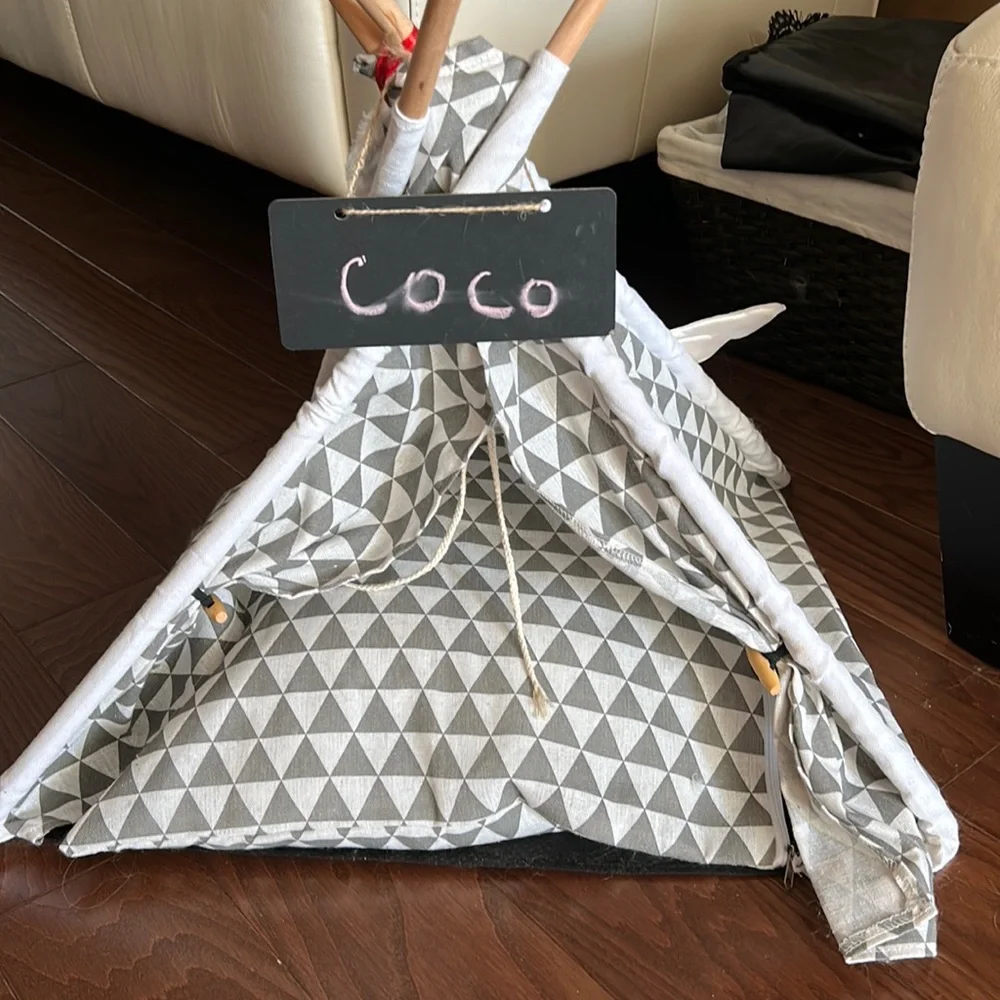 Pet tipi with name plate